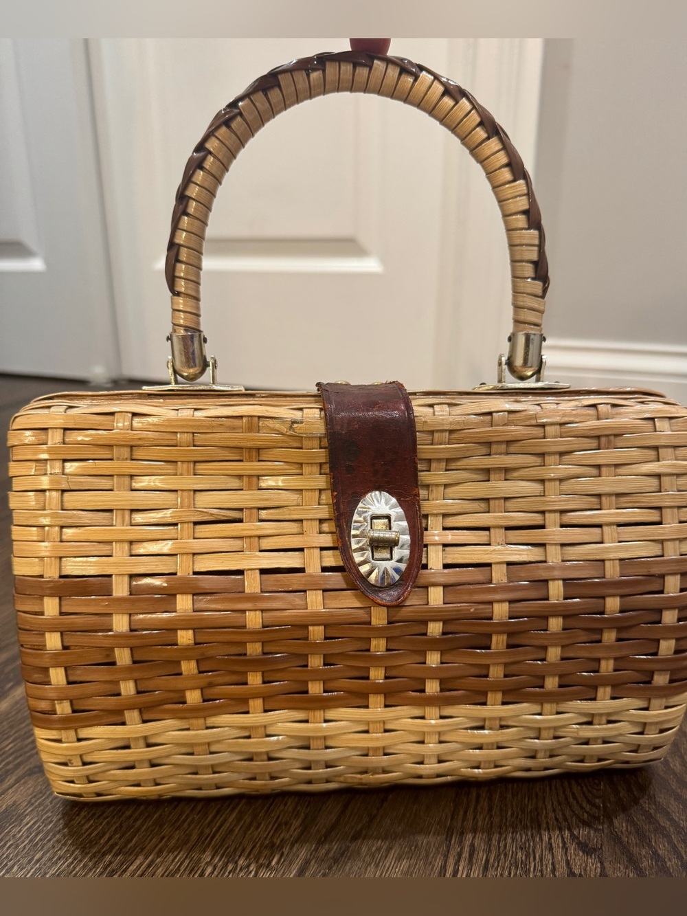 Vintage Wicker & Leather Brown Basket Weave Handbag Purse Woven Hong Kong